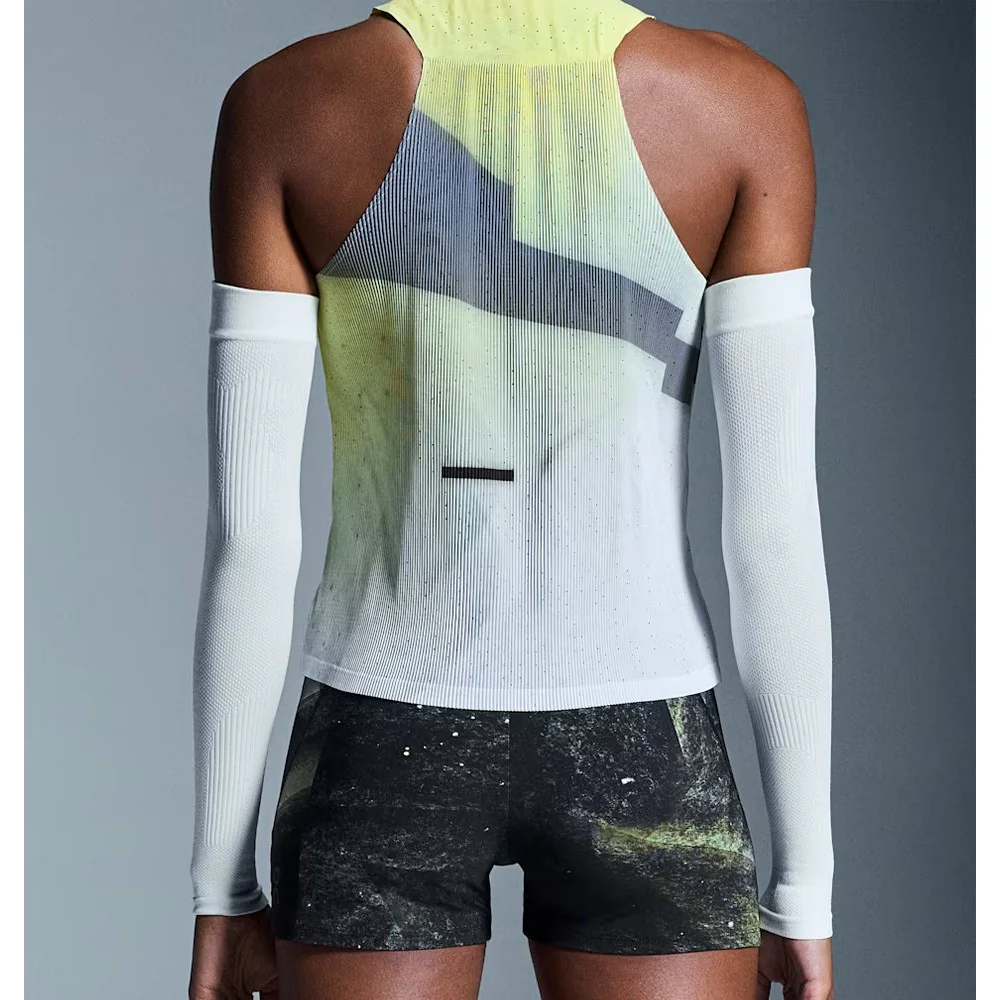 On Performance Arm Sleeves - White - Image 3