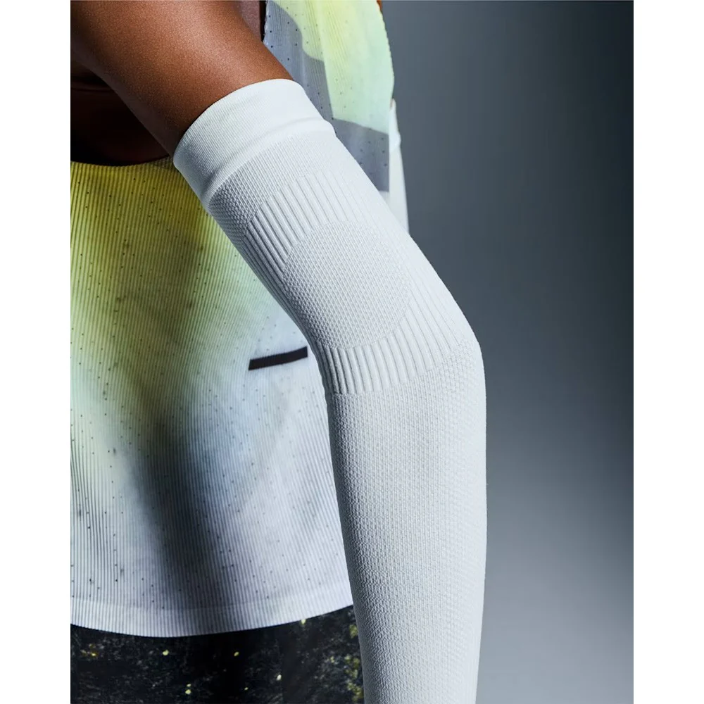 On Performance Arm Sleeves - White - Image 4