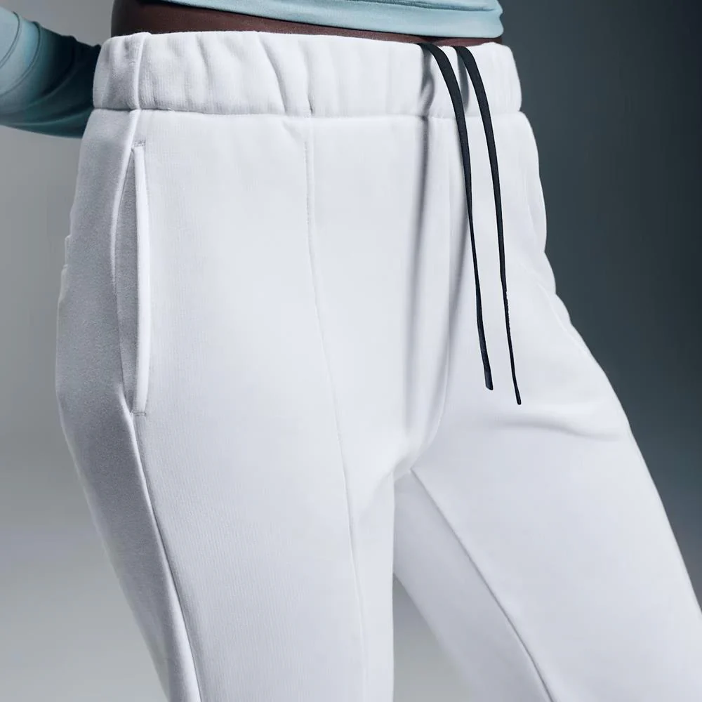 On Women's Club Pant - White - Image 5