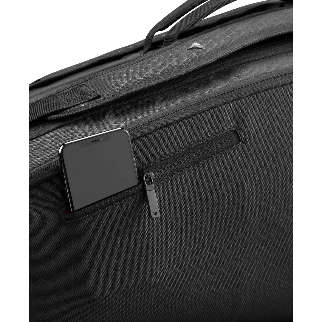 Wilson Clash v3 6 Pack - Black/Infrared - Image 5